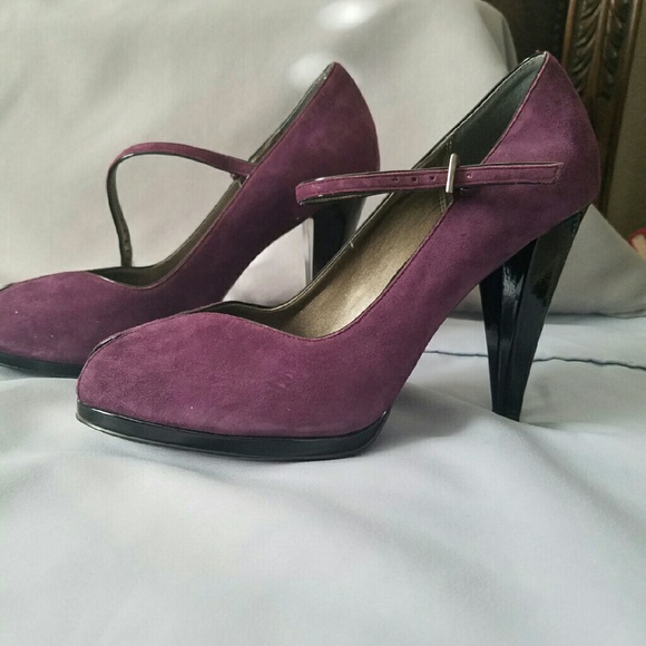 Heels - Picture 2 of 4