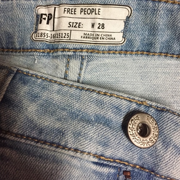 Jeans - Picture 3 of 4