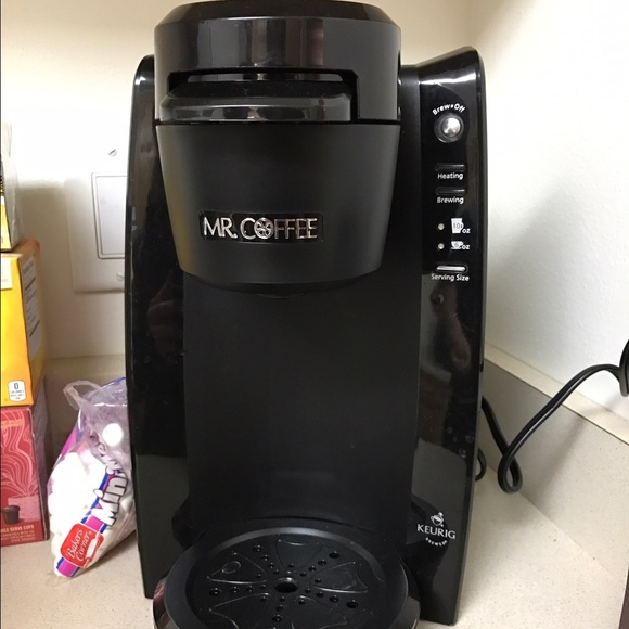 Selling my Mr Coffee coffee k cup maker