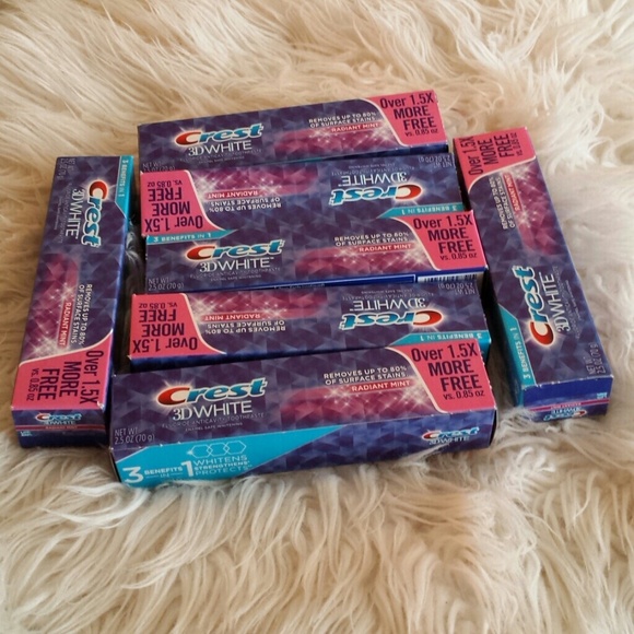 Huge Bundle ( 7 ) Crest 3D white toothpaste