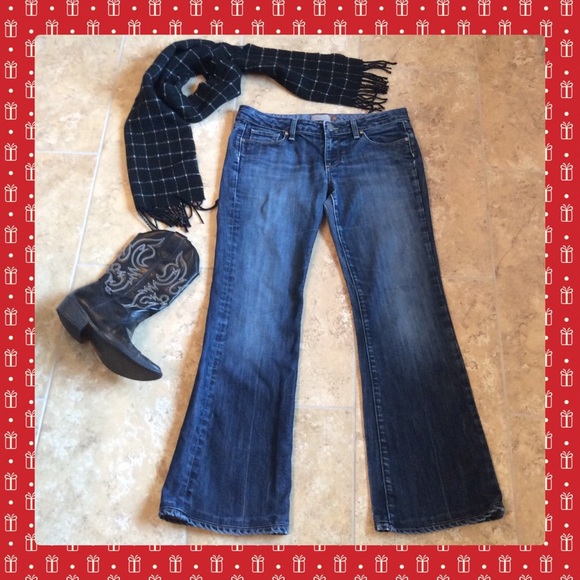 Paige Denim Laurel Canyon Lowrise Bootcut. Cool 30