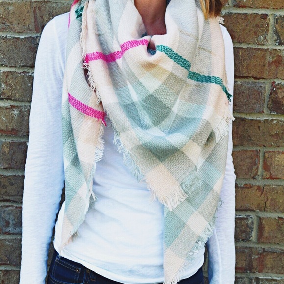 LAST ONE ๐ Light Pink Plaid Blanket Scarf - Picture 4 of 5