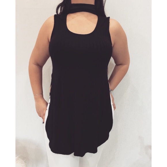 🆕Choker shirt - Picture 2 of 3
