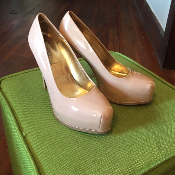 Simply Vera nude pumps