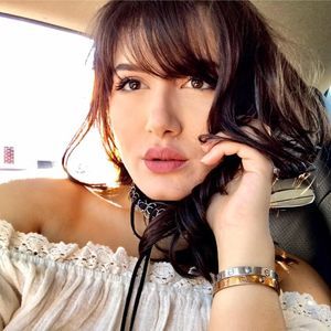 Meet your Posher, Arianna