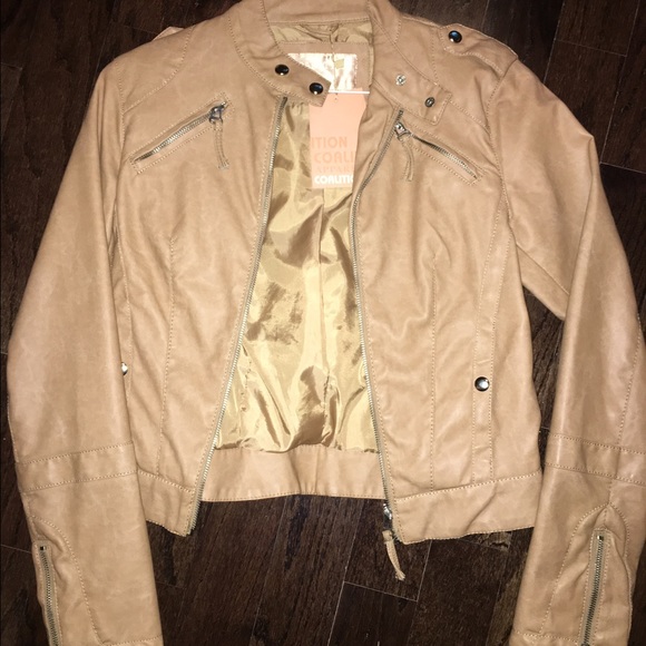 Leather jacket - Picture 2 of 3
