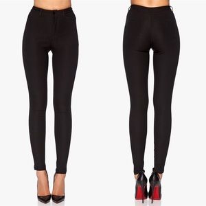 Super flattering High-waisted black pants
