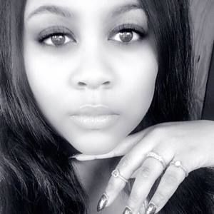 Meet your Posher, Antonette