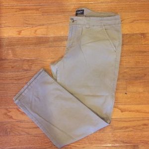 🐣April Sale🐣 AEO Beige-Green Pants