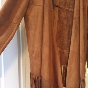 Suede like-light weight jacket wfringe fashionable