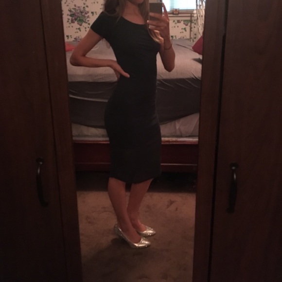 Forever 21 Dresses & Skirts - Dark green bodycon dress