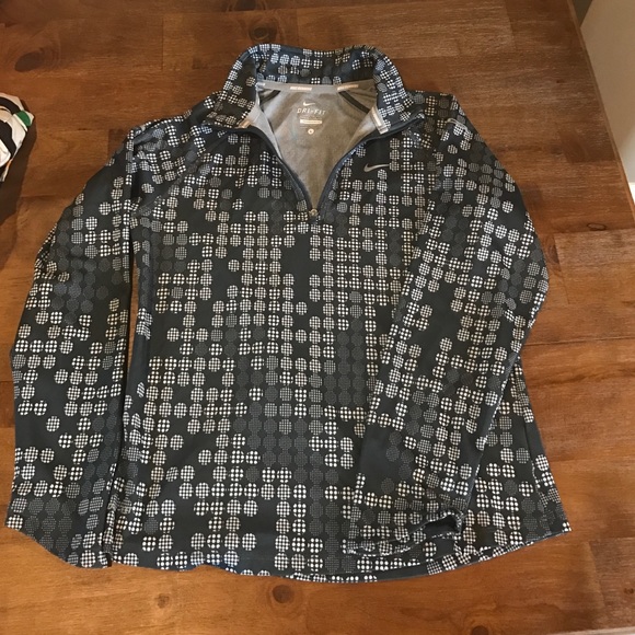 Nike pullover