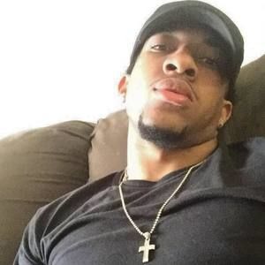 Meet your Posher, Deondre