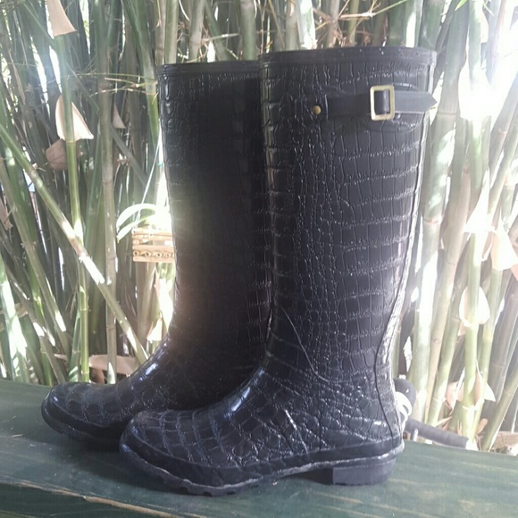 Black Rubber rainboots