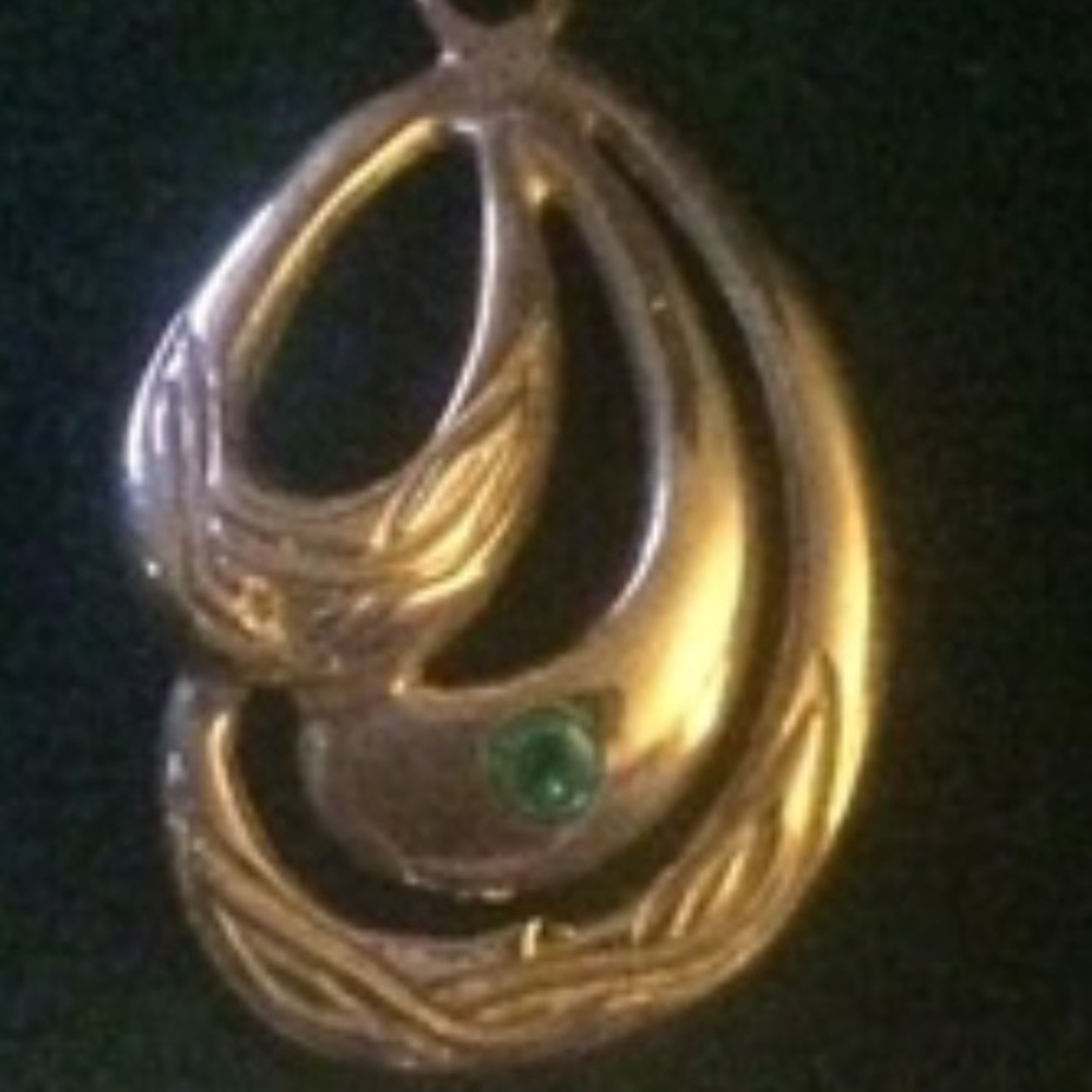 ⚡️Lowest 9ct Solid Gold Irish Pendant w/Emerald