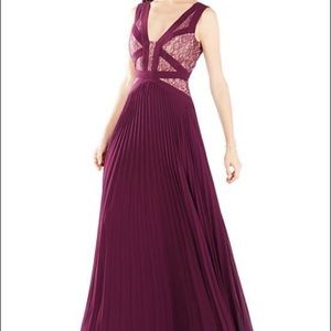 BCBG MAX AZRIA Evonne lace blacked gown
