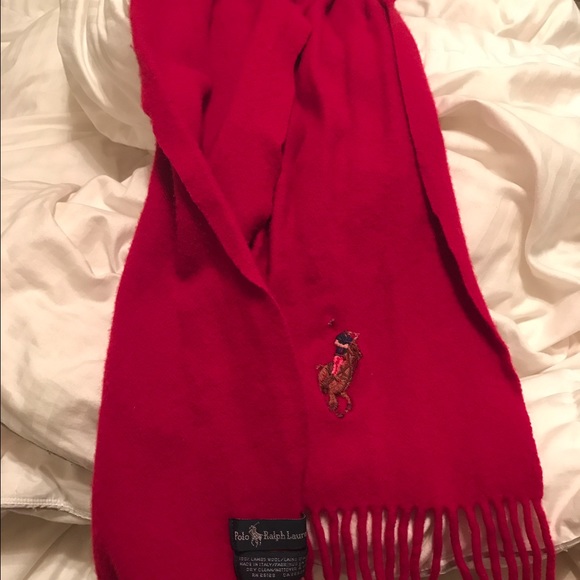 Polo scarf