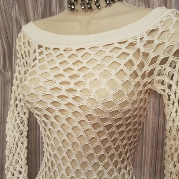 🦄STRETCH PEEP HOLE DRESS - Picture 3 of 4