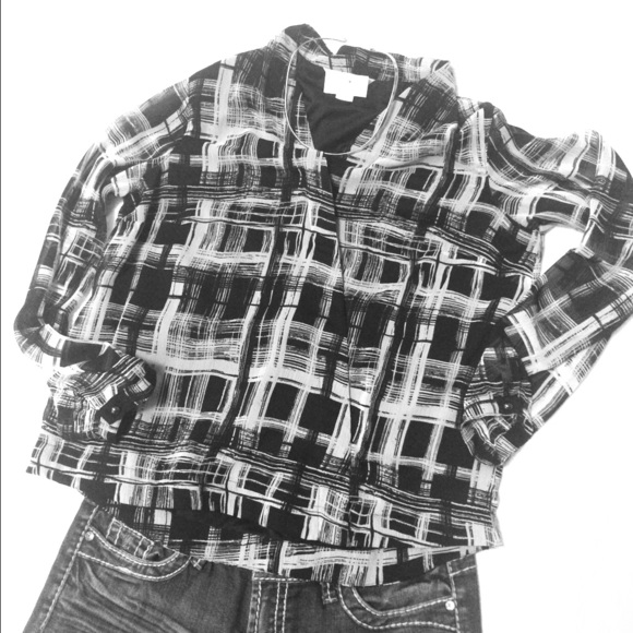 Christopher & Banks Tops - Black and white plaid long sleeved pop over