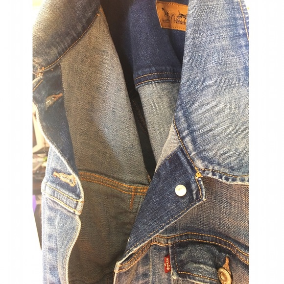 Levi's Trucker Denim Jacket - Picture 4 of 6