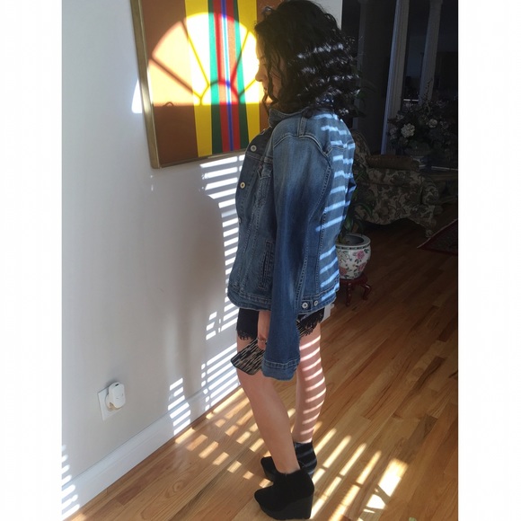 Levi's Trucker Denim Jacket - Picture 6 of 6