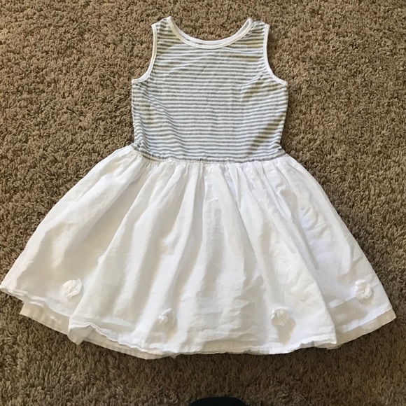 Beautiful dress 5T🌸