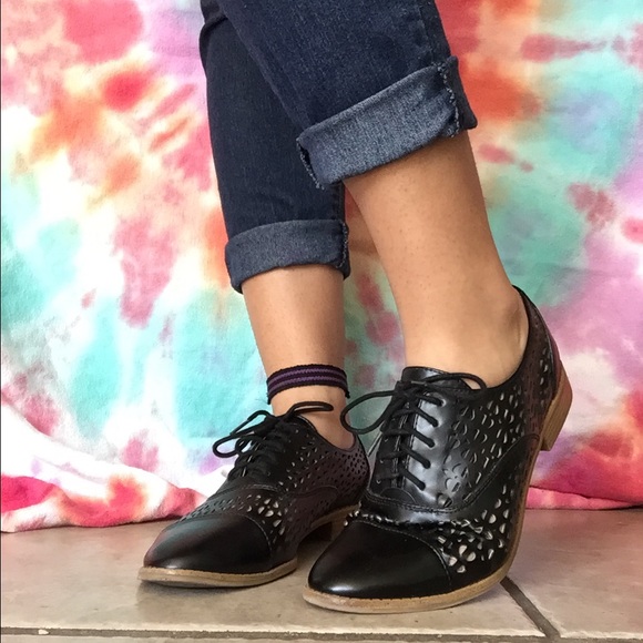 SOLD! 🎉 - Picture 2 of 4