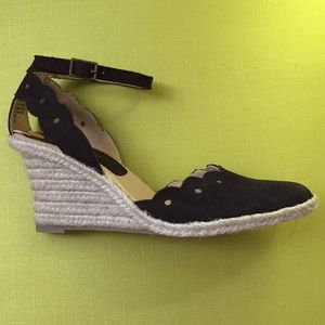 NWOT-Gorgeous suede espadrilles 💕