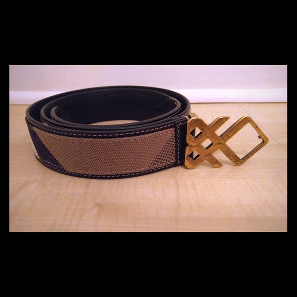 Burberry house check belt