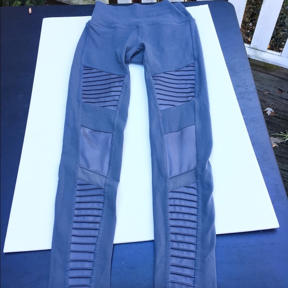 Alo Yoga High Waist Moto Legging in Slate
