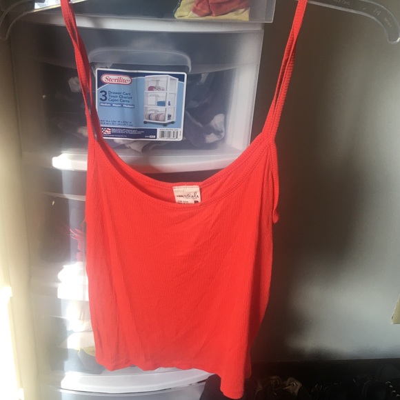 Crop top
