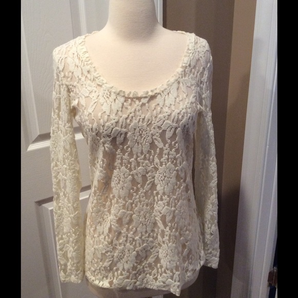 Lace top cream colored SZ S