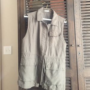 Army green cargo vest