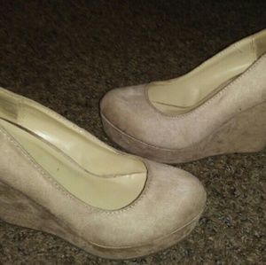 Beige wedges SODA