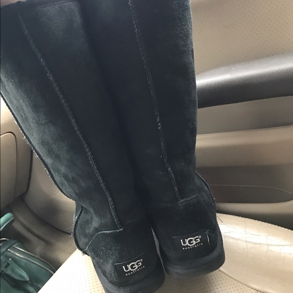 Black tall Ugg boots
