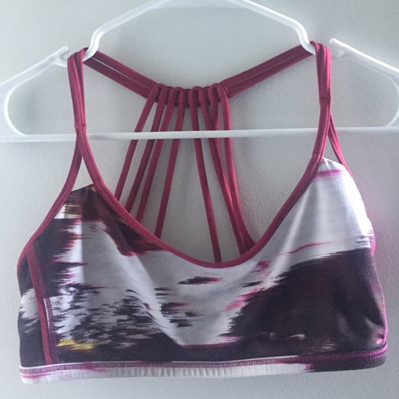 Lululemon sports bra