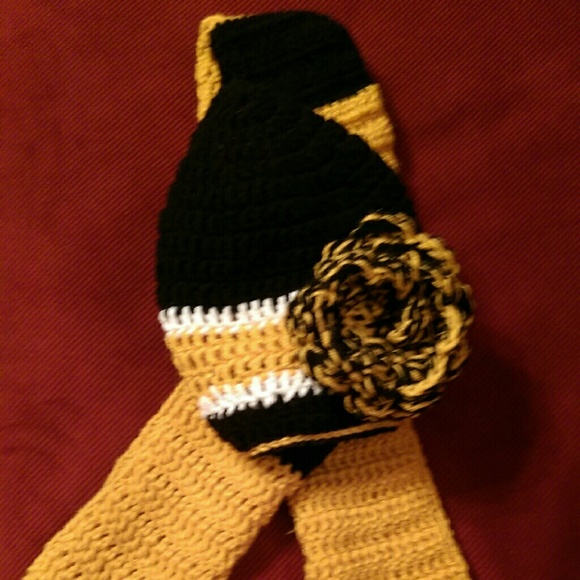Hat & Scarf set - Picture 1 of 1