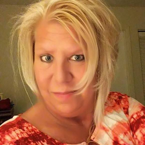 Meet your Posher, Debra