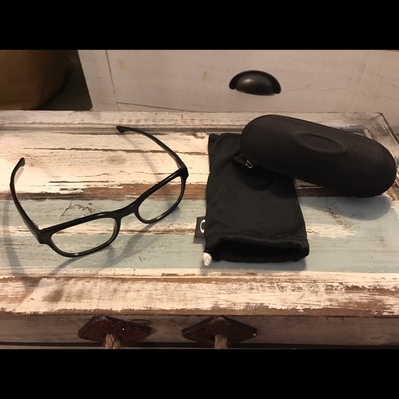 Oakley cloverleaf eyeglasses