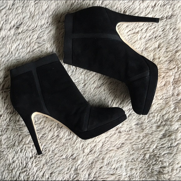 ❌SOLD❌▪️HP 4/2▪️Calvin Klein Suede Boots - Picture 2 of 4