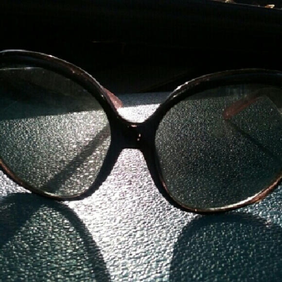 Sunglasses - Picture 2 of 3
