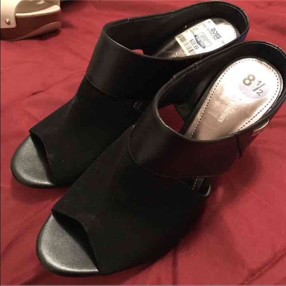 SHIP TODAY Calvin Klein heels