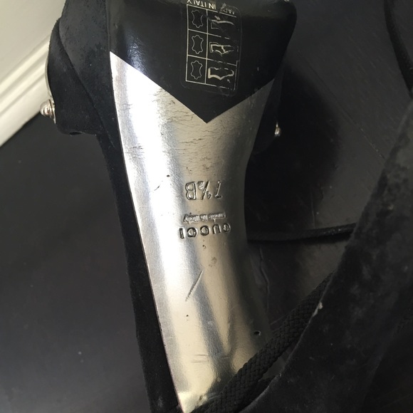 BASICALLY NEW 7.5gucci heels with. Chrome - Picture 4 of 4