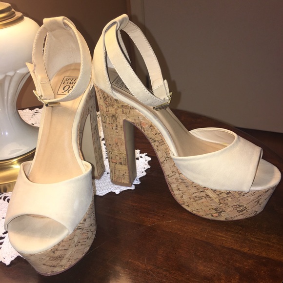 Platform shoes 👠