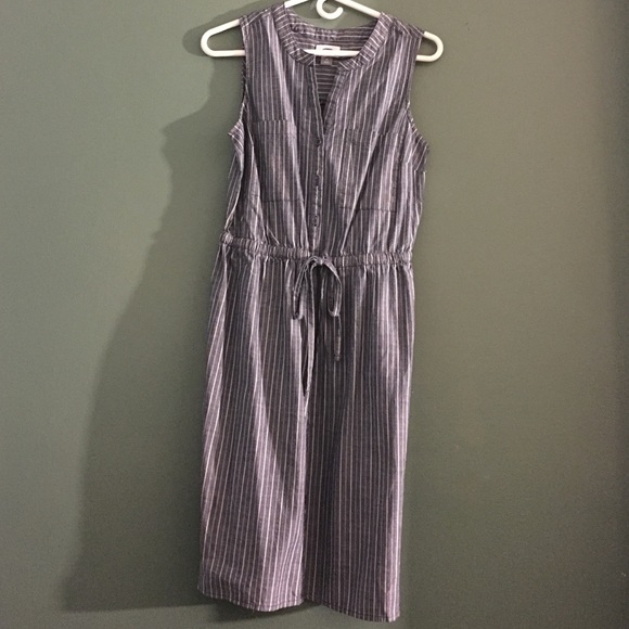 Old navy dress. No sleeves size M