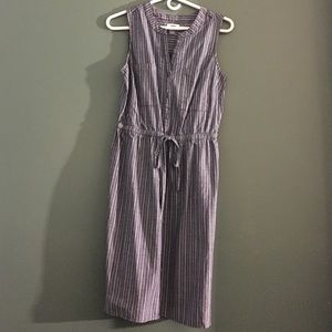 Old navy dress. No sleeves size M