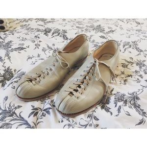 VINTAGE // Bowling Shoes