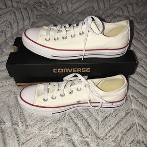 Men's 6 & Women's 8 Cream All-Star Converse