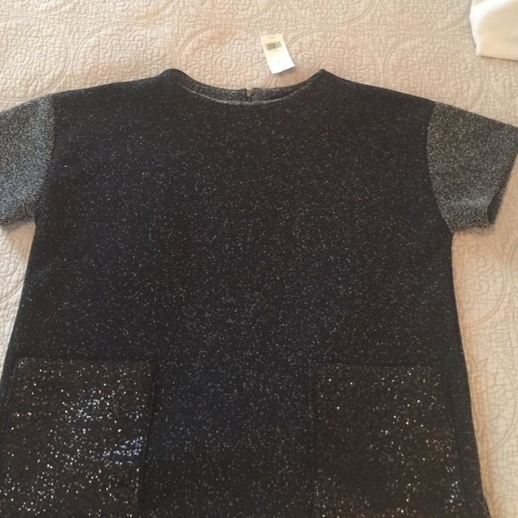 Banana Republic black/gray pocket sequenced top ❤️