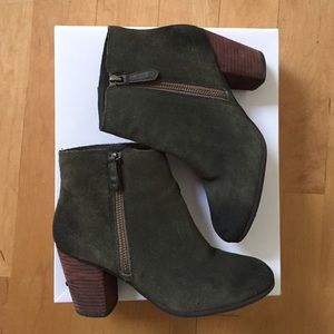 BP Trolley Green Suede Booties